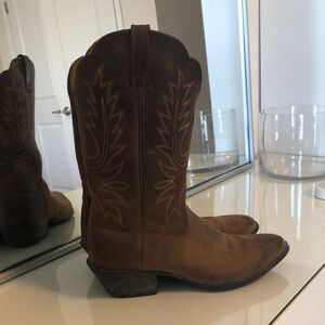 Ariat Cowboy boots women’s
